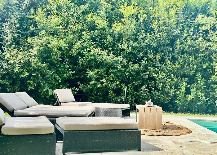 Escape With Pool In *